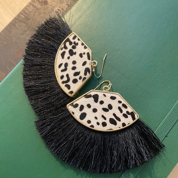 Dalmatian Fringe Earrings - Picture 1 of 3